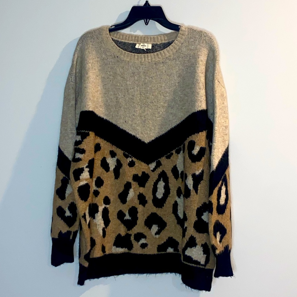 Entro leopard print boutique sweater. Size 1X